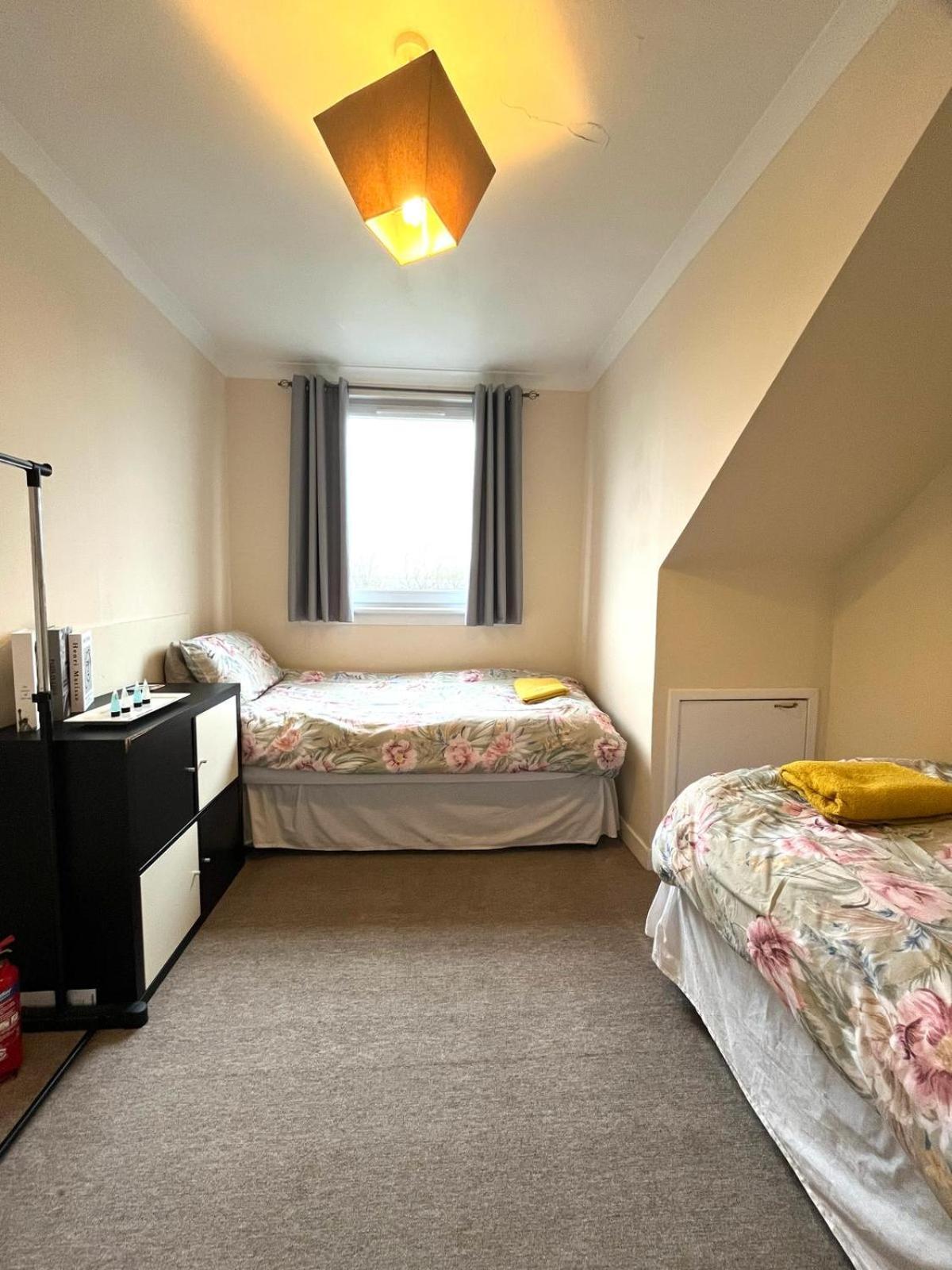 Large 2 Floor Near & Train And Golf Courses Methil